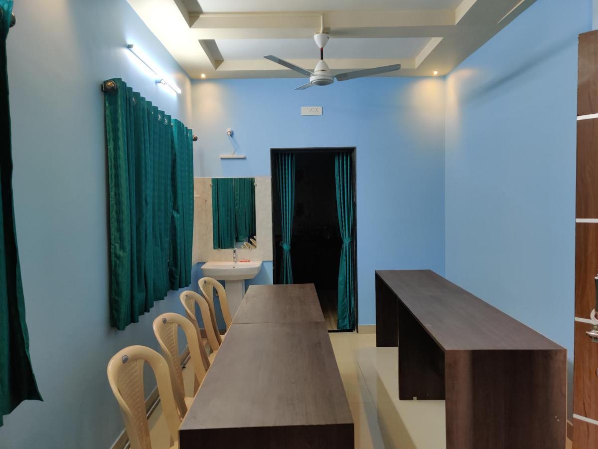 Bandekar Home Stay Malvan Bagian luar foto